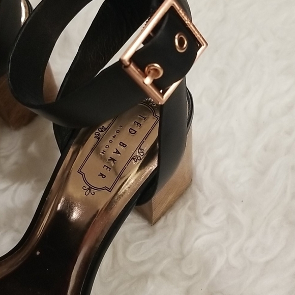 💕TED BAKER💕 Biah Ankle Strap Studded Bow Block Heel Sandals Black EU 39.5 NWT - Picture 5 of 7